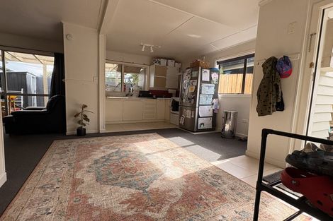 Photo of property in 7 Mcleod Street, Helensville, 0800