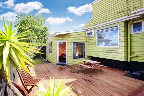 Photo of property in 3 Crompton Road, Massey, Auckland, 0614