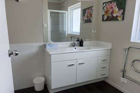 Photo of property in 19 Linklater Avenue, Bellevue, Tauranga, 3110