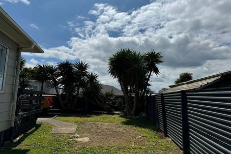 Photo of property in 1/42 Moncrieff Avenue, Clendon Park, Auckland, 2103