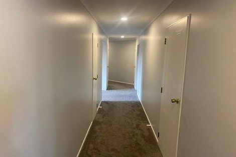 Photo of property in 11 Shelter Grove, Frankleigh Park, New Plymouth, 4310