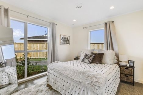 Photo of property in 21 Calthorp Close, Favona, Auckland, 2024