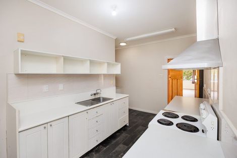 Photo of property in 58 Rangitane Street, Palmerston North, 4414