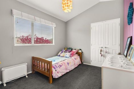 Photo of property in 19 Patons Road, Howick, Auckland, 2014