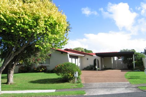 Photo of property in 33 Olena Avenue, Sunnyhills, Auckland, 2010
