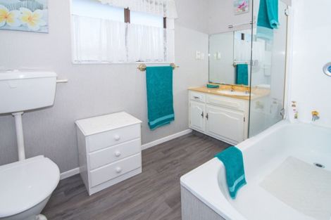 Photo of property in 4 Rewa Place, Lansdowne, Masterton, 5810