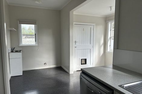 Photo of property in 18 Franklin Avenue, Hokowhitu, Palmerston North, 4410