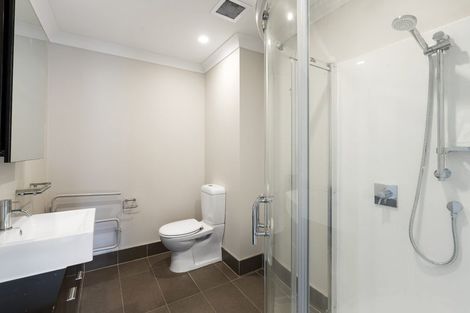 Photo of property in 2/132 Stancombe Road, Flat Bush, Auckland, 2016