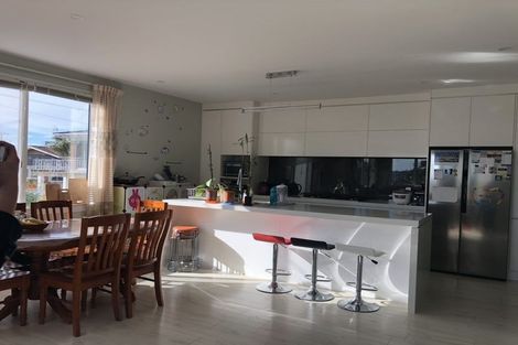 Photo of property in 32a Coronation Road, Hillcrest, Auckland, 0627