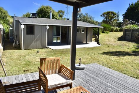 Photo of property in 34 Sarah Street, Waikawa Beach, Manakau, 5573
