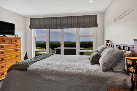 Photo of property in 253 Lwr Pitone Road, Pitone, New Plymouth, 4374