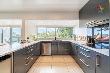 Photo of property in 49b Norton Park Avenue, Fairfield, Lower Hutt, 5011