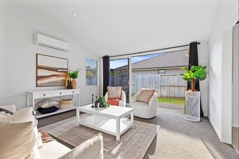 Photo of property in 63 Awatira Drive, Papamoa Beach, Papamoa, 3118