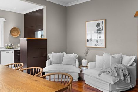 Photo of property in 190 Vigor Brown Street, Napier South, Napier, 4110