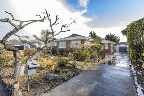Photo of property in 90 Frensham Crescent, Woolston, Christchurch, 8062