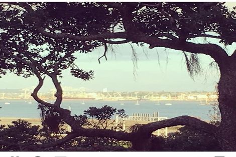 Photo of property in 31 Waimana Avenue, Northcote Point, Auckland, 0627