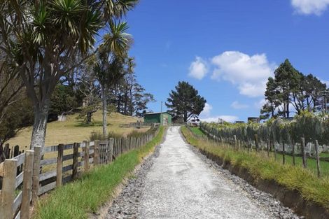 Photo of property in 196 Muriwai Valley Road, Muriwai, Waimauku, 0881