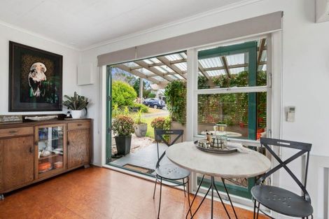Photo of property in 23 Penton Road, Stanmore Bay, Whangaparaoa, 0932