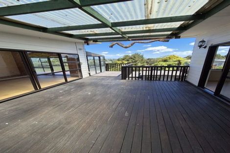 Photo of property in 19 Brunton Place, Glenfield, Auckland, 0629