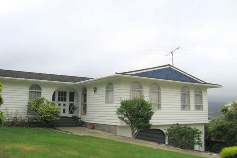 Photo of property in 15 Peterhouse Street, Tawa, Wellington, 5028