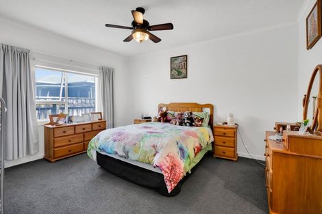 Photo of property in 30 Kahikatea Street, Inglewood, 4330