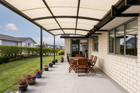 Photo of property in Waterview Estate, 3/4 Greystone Place, Omokoroa, 3114