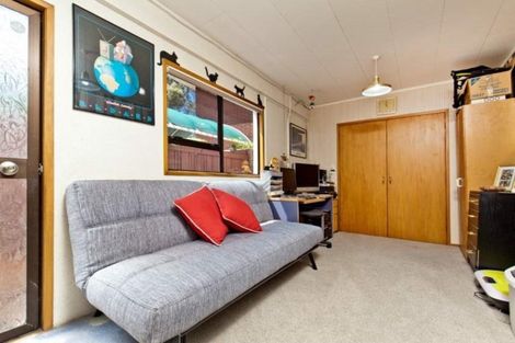 Photo of property in 1/30 Manly Esplanade, Browns Bay, Auckland, 0630