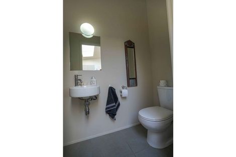 Photo of property in 9/2 Onslow Road, Khandallah, Wellington, 6035