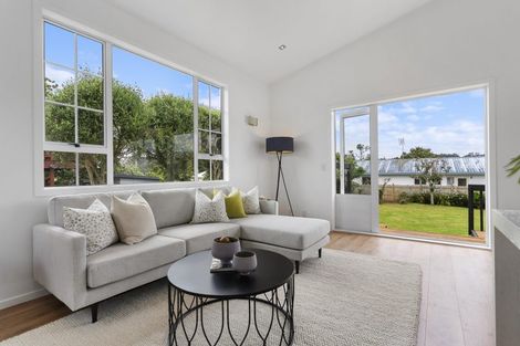 Photo of property in 64 Beach Haven Road, Beach Haven, Auckland, 0626