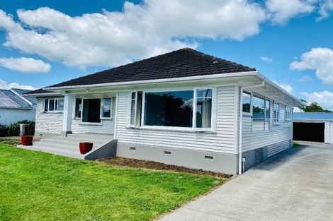 Photo of property in 120 Cutfield Road, Westown, New Plymouth, 4310