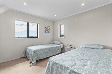 Photo of property in 1/271 Sturges Road, Henderson, Auckland, 0612