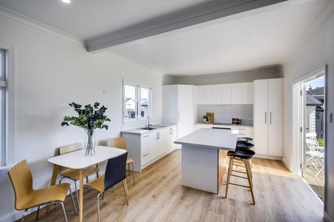 Photo of property in 511 Jervois Street, Mayfair, Hastings, 4122