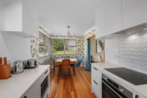 Photo of property in 25 Felgrove Street, Glendene, Auckland, 0602