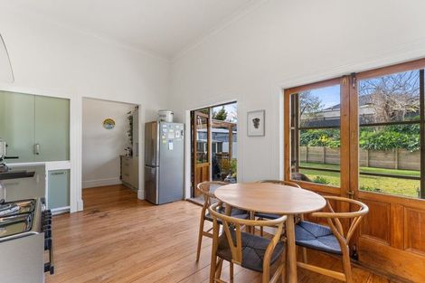 Photo of property in 12 Hurworth Place, College Estate, Whanganui, 4500