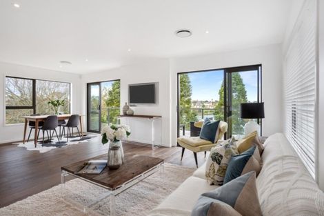 Photo of property in 1/27 Waitemata Road, Hauraki, Auckland, 0622