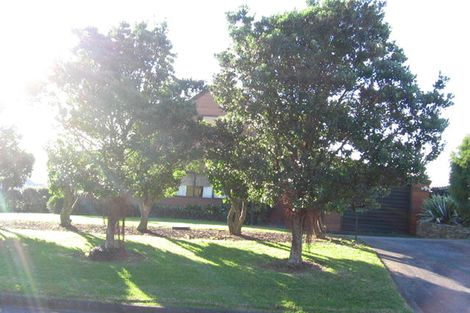 Photo of property in 2/14 Rakaia Rise, Clover Park, Auckland, 2019