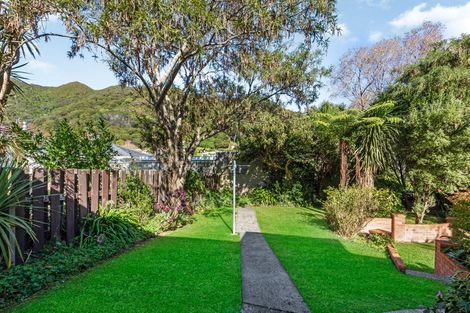 Photo of property in 2 Cleary Street, Waterloo, Lower Hutt, 5011