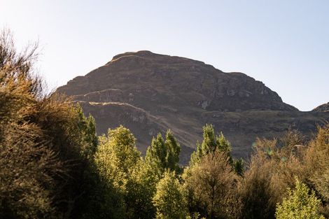 Photo of property in 16 Emerald Bluffs Lane, Glendhu Bay, Wanaka, 9382