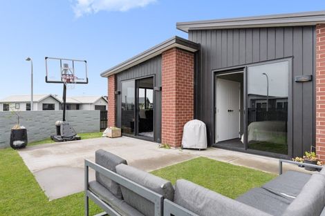 Photo of property in 2 Kotata Lane, Poike, Tauranga, 3112