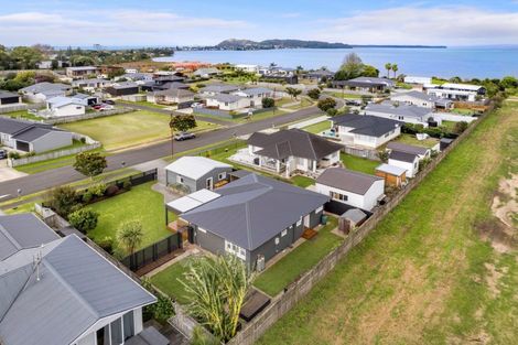 Photo of property in 4 Sandleigh Drive, Athenree, Katikati, 3177