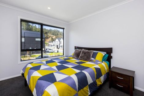 Photo of property in 27 Reakes Crescent, Wallaceville, Upper Hutt, 5018