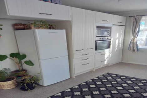 Photo of property in 24 Johnson Street, Milton, 9220