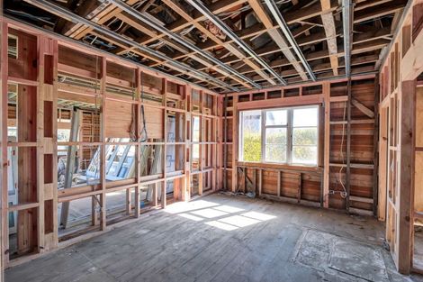 Photo of property in 45 Collingwood Street, Eltham, 4322