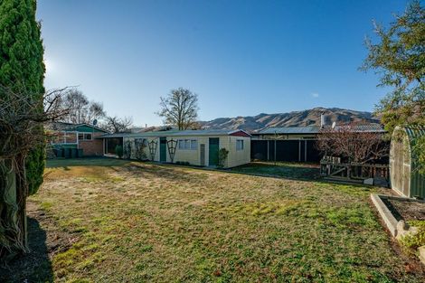 Photo of property in 64 Molyneux Avenue, Cromwell, 9310