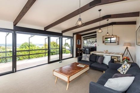 Photo of property in 65 Cannon Hill Crescent, Mount Pleasant, Christchurch, 8081