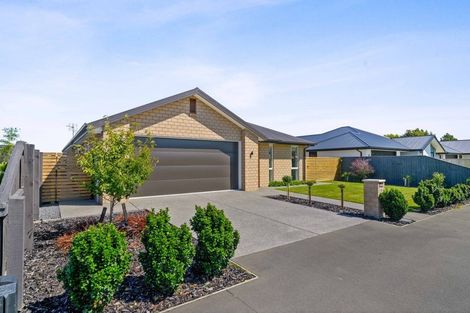 Photo of property in 16 Forge Close, Halswell, Christchurch, 8025