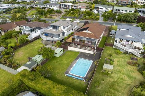 Photo of property in 4 De Luen Avenue, Tindalls Beach, Whangaparaoa, 0930