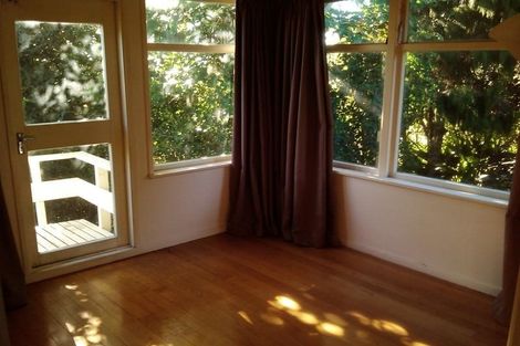Photo of property in 2/104 Exmouth Road, Northcote, Auckland, 0627
