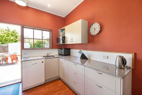 Photo of property in 43 Helena Street, Forbury, Dunedin, 9012