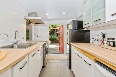 Photo of property in 7 Ferndale Drive, Snells Beach, 0920